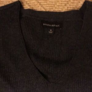Banana Republic Dresses - Banana Republic gray Mini sweater dress w/belt Banana Republic Dresses - Banana Republic gray Mini sweater dress w/belt